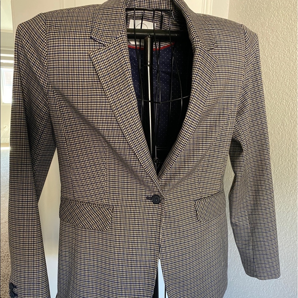 Like new 1901 off white, blue, black tattersall-like checkered pattern.